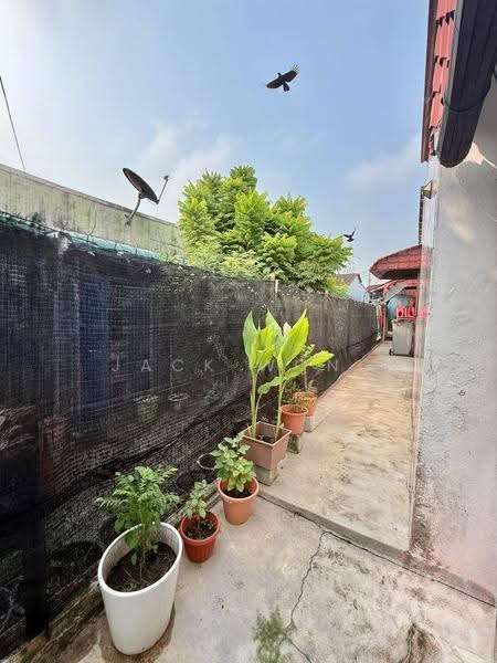 1-storey Terraced House for Sale in Taman Universiti (Skudai) - Jack Wong - Exterior - PropertyGuru.com.my