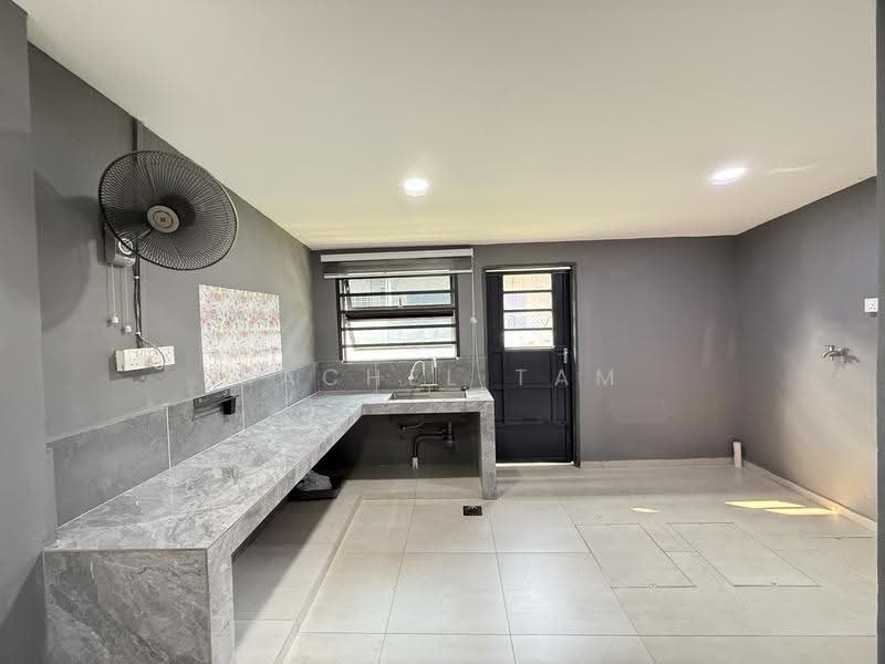 1.5-storey Terraced House for Rent in Air Putih (Kuantan) - Rachel Tam - Kitchen - PropertyGuru.com.my