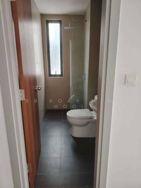Semi-Detached House for Rent in Putra Heights (Subang Jaya) - BB Koay Min Hooi - Bathroom - PropertyGuru.com.my