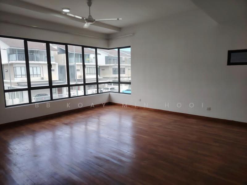 Semi-Detached House for Rent in Putra Heights (Subang Jaya) - BB Koay Min Hooi - Living Room - PropertyGuru.com.my