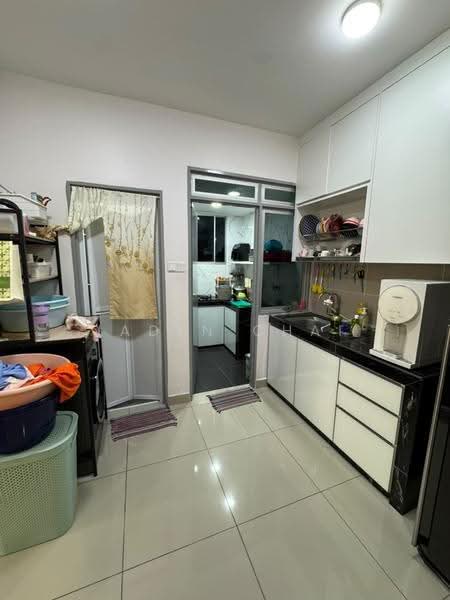 Service Residence for Sale at D'Putra Suites - Jaden Chai - Kitchen - PropertyGuru.com.my