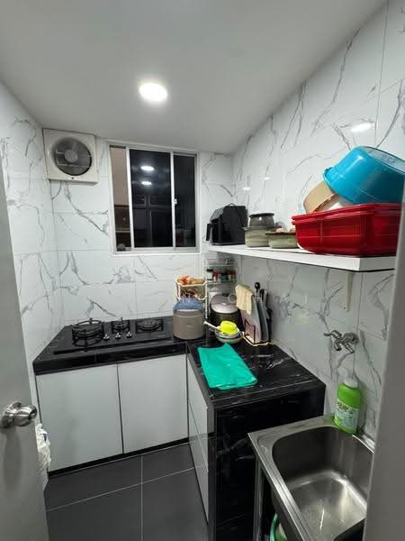 Service Residence for Sale at D'Putra Suites - Jaden Chai - Kitchen - PropertyGuru.com.my