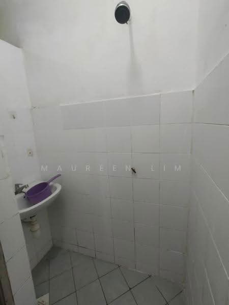 Apartment for Sale at Desa Aman Puri Apartment - Maureen Lim - Bathroom - PropertyGuru.com.my