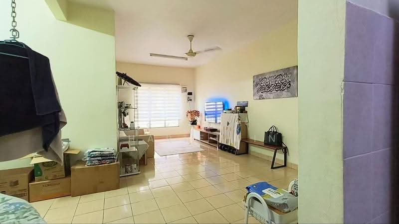 Pangsapuri untuk Dijual di Pangsapuri Delima - Syafiq Sharifudin - Living Room - PropertyGuru.com.my