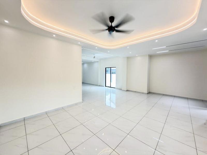 Semi-Detached House for Sale in Taman Sri Putri (Skudai) - Yik Tat - Living Room - PropertyGuru.com.my