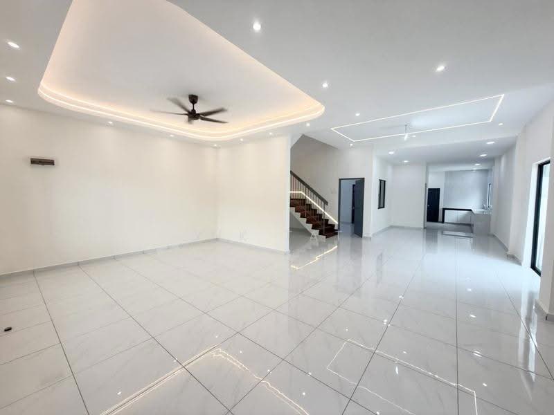 Semi-Detached House for Sale in Taman Sri Putri (Skudai) - Yik Tat - Living Room - PropertyGuru.com.my