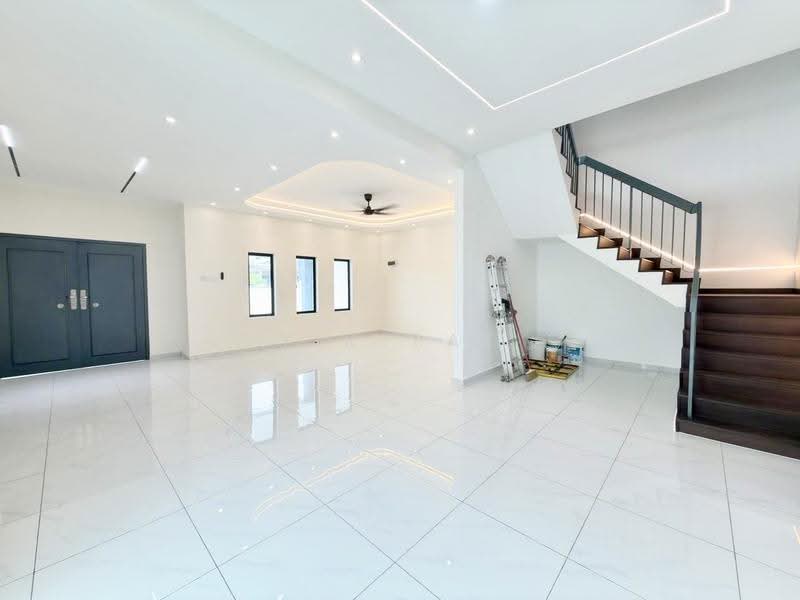 Semi-Detached House for Sale in Taman Sri Putri (Skudai) - Yik Tat - Living Room - PropertyGuru.com.my