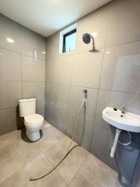 Semi-Detached House for Sale in Taman Sri Putri (Skudai) - Yik Tat - Bathroom - PropertyGuru.com.my