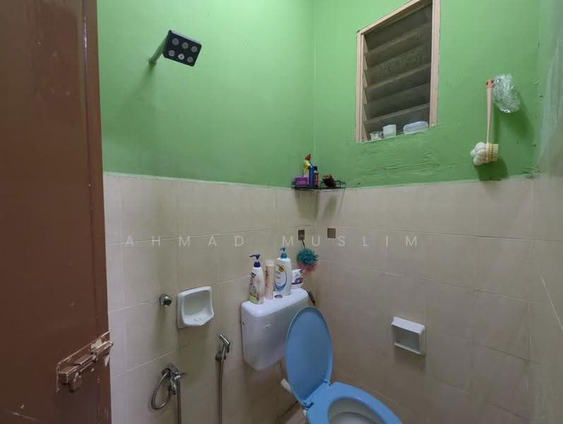 Rumah Berkembar untuk Dijual di Puncak Alam (Selangor) - Ahmad Muslim - Bathroom - PropertyGuru.com.my