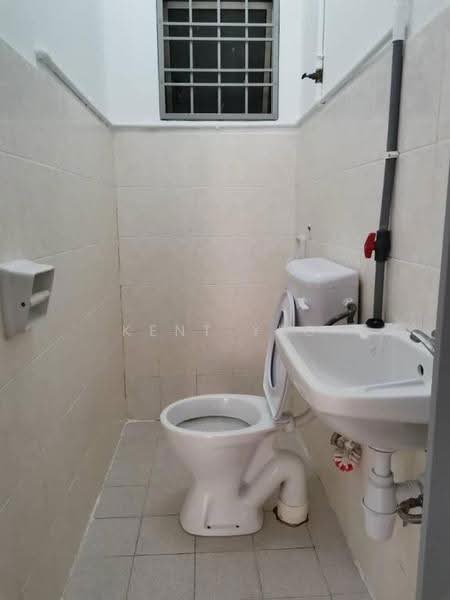 Kondominium untuk Dijual di Pudu Impian 2 - Vila Tropika - Kent Yeo - Bathroom - PropertyGuru.com.my