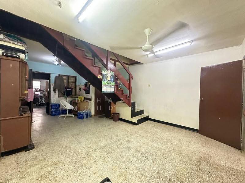 2-storey Terraced House for Sale in Seksyen 18 (Shah Alam) - Mohd Hazlan bin Mohd Sopi - Interior - PropertyGuru.com.my