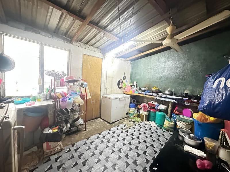 2-storey Terraced House for Sale in Seksyen 18 (Shah Alam) - Mohd Hazlan bin Mohd Sopi - Kitchen - PropertyGuru.com.my