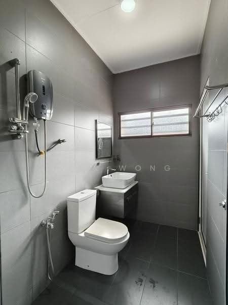 Semi-Detached House for Sale in Taman Kota Kulai (Kulai) - Jack Wong - Bathroom - PropertyGuru.com.my
