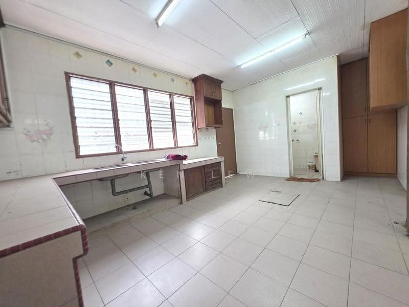 Rumah Teres 2-Tingkat untuk Dijual di Taman Midah (Cheras) - Ken Lew - Kitchen - PropertyGuru.com.my