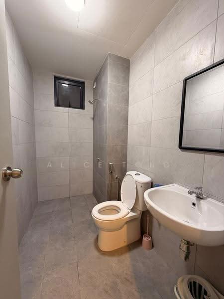 Kediaman Servis untuk Disewa di M Astra - Alice Tong - Bathroom - PropertyGuru.com.my