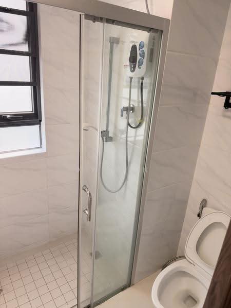 Pangsapuri untuk Disewa di Forest City - XY Sen - Bathroom - PropertyGuru.com.my