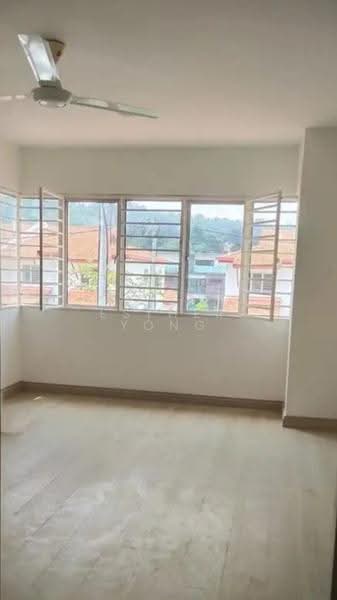 2-storey Terraced House for Sale in Batu Caves (Selangor) - Esther Yong - Living Room - PropertyGuru.com.my