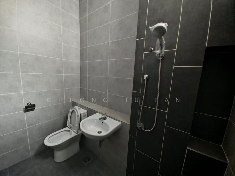 Rumah Teres 2-Tingkat untuk Disewa di Seremban (Negeri Sembilan) - Cheong Hu Tan - Bathroom - PropertyGuru.com.my