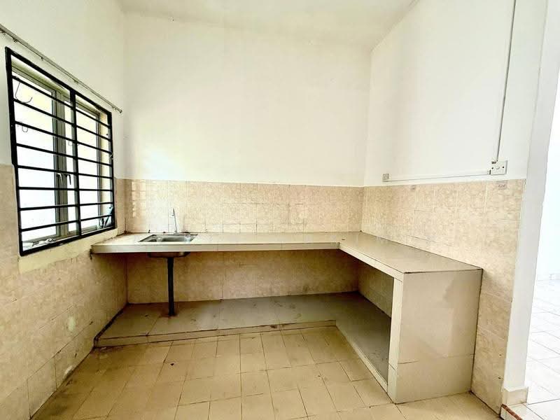 Terraced House for Sale in Klang (Selangor) - Nazrin Hakimin - Kitchen - PropertyGuru.com.my