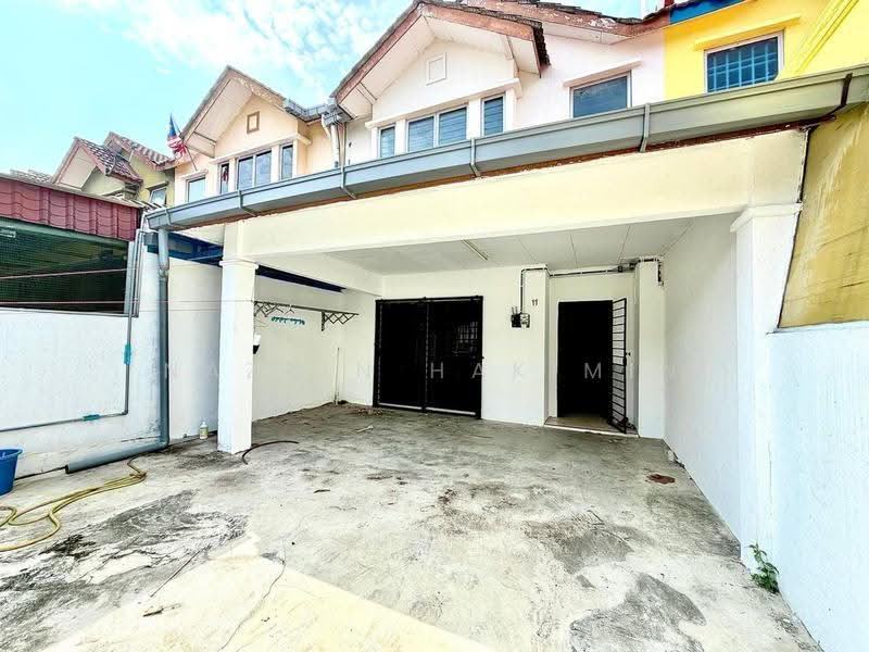 Terraced House for Sale in Klang (Selangor) - Nazrin Hakimin - Exterior - PropertyGuru.com.my