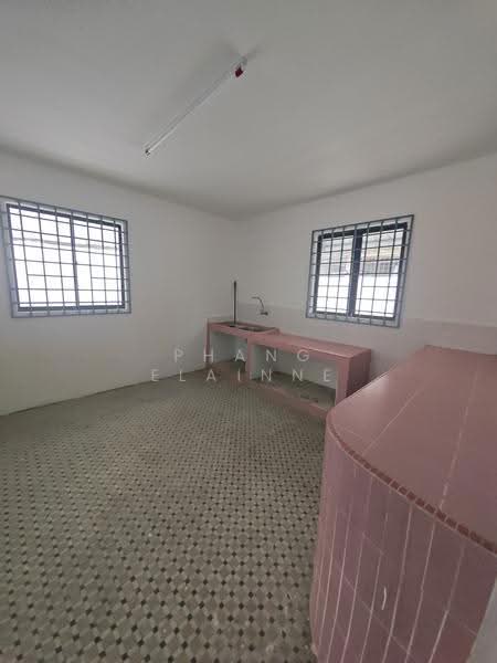 Bungalow House for Sale in Taman Kebun Teh (Johor Bahru) - Phang Elainne - Kitchen - PropertyGuru.com.my