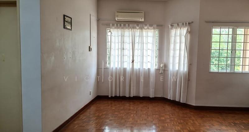 2-storey Terraced House for Sale in Bandar Utama 4 (Bandar Utama) - Victor Liew - Living Room - PropertyGuru.com.my