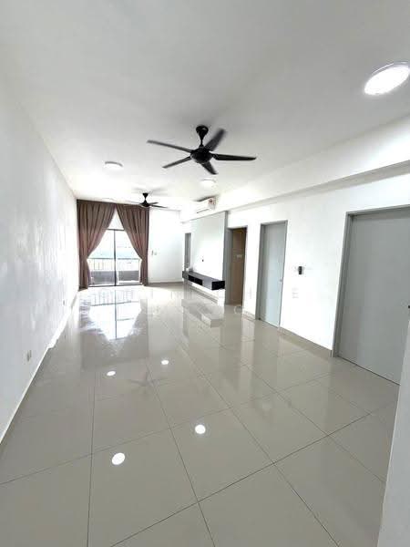 Kondominium untuk Dijual di Residensi Bukit Palma 1 (Palm Hill Residence 1) - Chin Chee Meng - Living Room - PropertyGuru.com.my