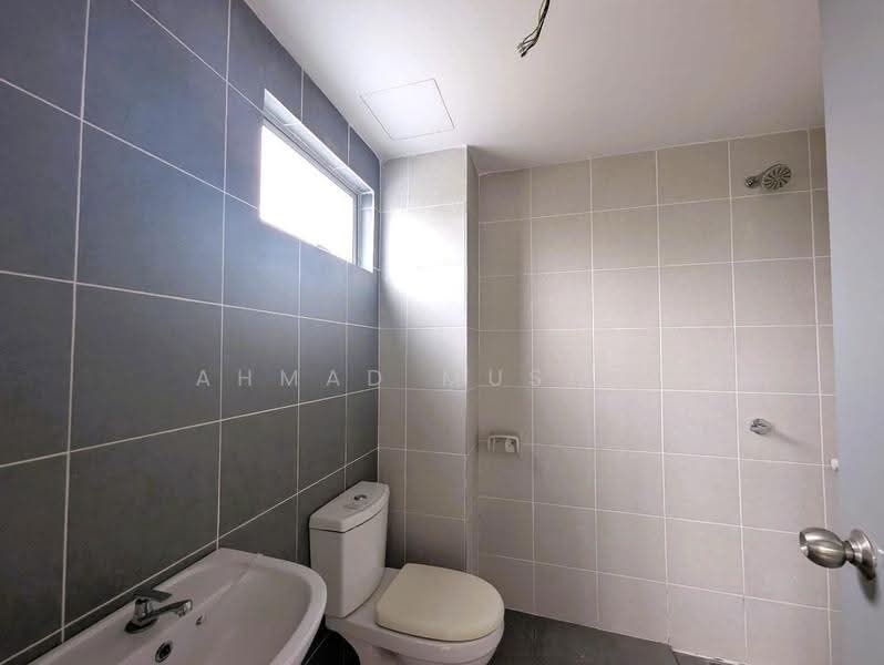 Terraced House for Sale in Banting (Selangor) - Ahmad Muslim - Bathroom - PropertyGuru.com.my