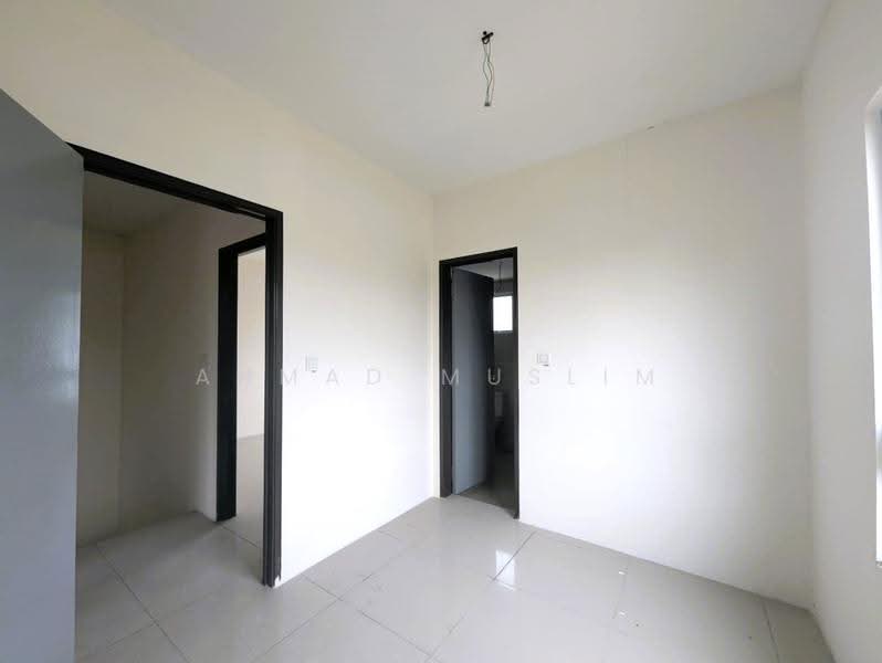 Terraced House for Sale in Banting (Selangor) - Ahmad Muslim - PropertyGuru.com.my