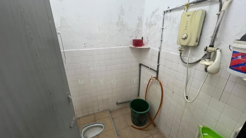 2-storey Terraced House for Sale in Taman Melor (Ipoh) - Miko Tan - Bathroom - PropertyGuru.com.my
