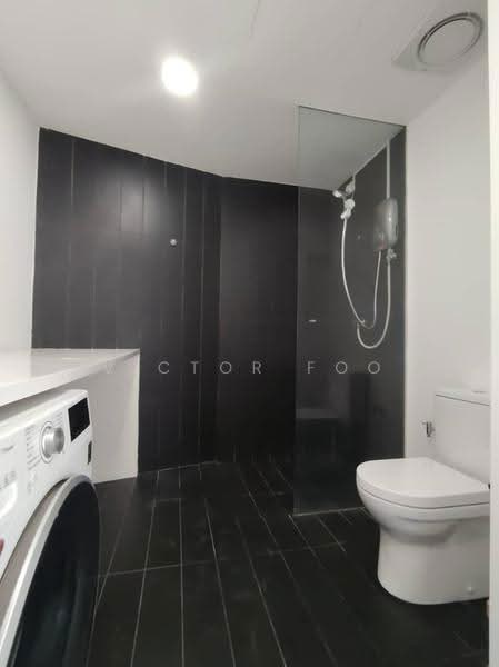 Kondominium untuk Dijual di The Hub - Victor Foo - Bathroom - PropertyGuru.com.my