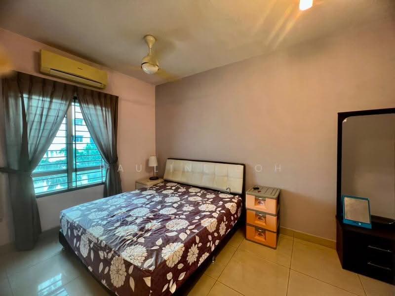 Pangsapuri untuk Dijual di SuriaMas Suites - Pauline Goh - Bedroom - PropertyGuru.com.my