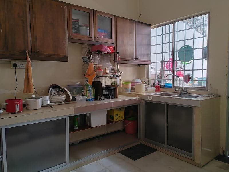 2-storey Terraced House for Sale in Taman TTDI Jaya (Shah Alam) - Jaimie Ng - Kitchen - PropertyGuru.com.my