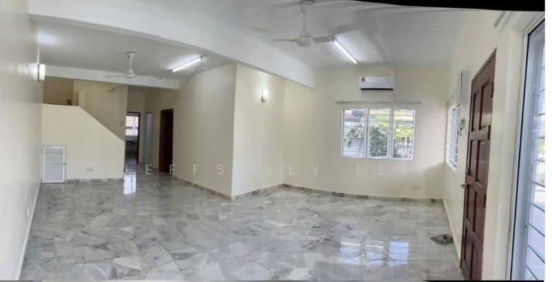 Rumah Teres 1.5-Tingkat untuk Disewa di Usj 3 (Subang Jaya) - JeffSally Lee - Living Room - PropertyGuru.com.my