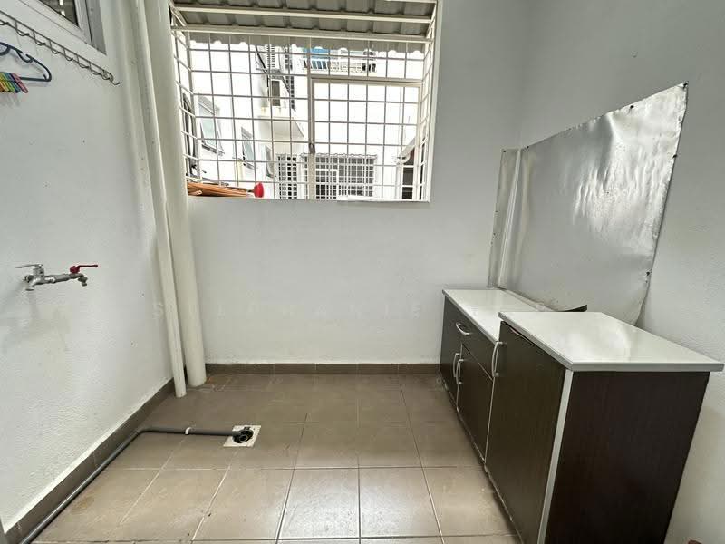 Pangsapuri untuk Disewa di Asteria - Stephanie Yap - Kitchen - PropertyGuru.com.my