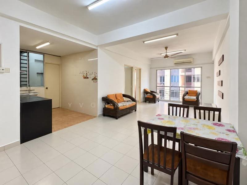 Apartment for Rent at Vista Perdana Apartment - Yvonne Lee - Living Room - PropertyGuru.com.my
