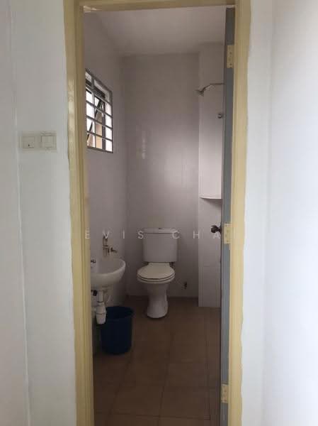 2-storey Terraced House for Rent in Petaling Jaya (Selangor) - Levis Chan - Bathroom - PropertyGuru.com.my