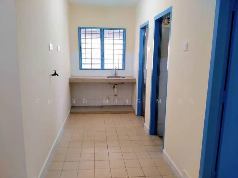 Flat for Sale at Dahlia - Chong Ming Ming - Kitchen - PropertyGuru.com.my