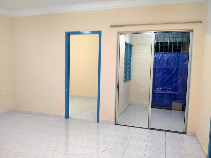 Flat for Sale at Dahlia - Chong Ming Ming - Interior - PropertyGuru.com.my