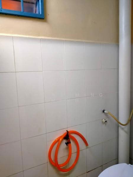 Flat for Sale at Dahlia - Chong Ming Ming - Bathroom - PropertyGuru.com.my