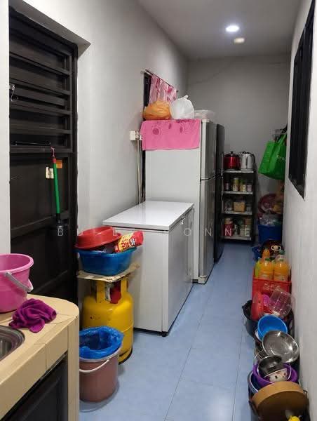 1-storey Terraced House for Sale in Taman Putri Kulai (Kulai) - Bu Ee Vonne - Kitchen - PropertyGuru.com.my