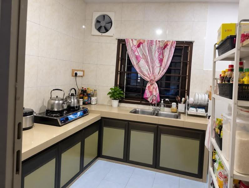 1-storey Terraced House for Sale in Taman Putri Kulai (Kulai) - Bu Ee Vonne - Kitchen - PropertyGuru.com.my
