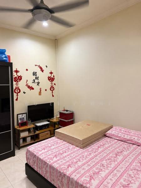 1-storey Terraced House for Sale in Taman Putri Kulai (Kulai) - Bu Ee Vonne - Bedroom - PropertyGuru.com.my