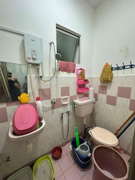 Apartment for Sale at Sri Impian Apartment - Ah Liang - Bathroom - PropertyGuru.com.my