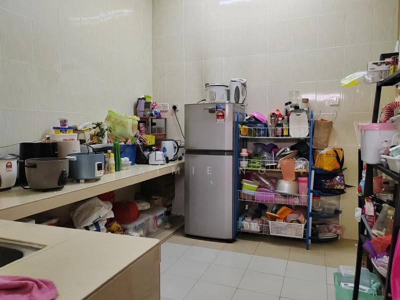 Rumah Teres 2-Tingkat untuk Dijual di Taman TTDI Jaya (Shah Alam) - Jaimie Ng - Kitchen - PropertyGuru.com.my