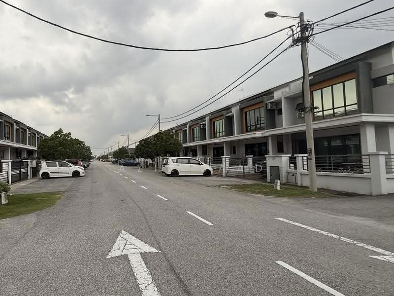 Terraced House for Sale in Kuala Selangor (Selangor) - Aziz Saad - Exterior - PropertyGuru.com.my