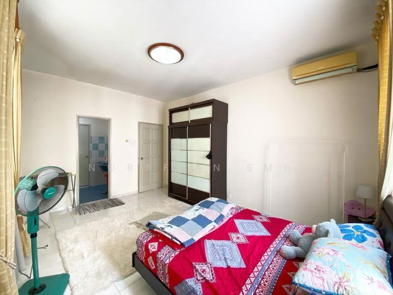 Condominium for Sale at Platinum Hill PV 5 - Norafian SMH - Bedroom - PropertyGuru.com.my