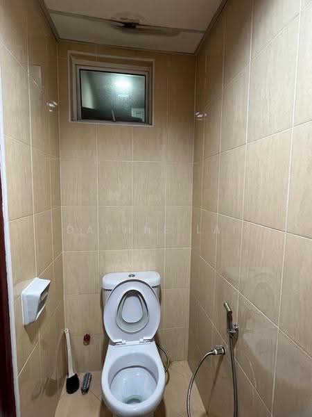 Apartment for Rent at Sri Samudera Apartment (Seaview Residence Suites) - Daphne Lai - Bathroom - PropertyGuru.com.my