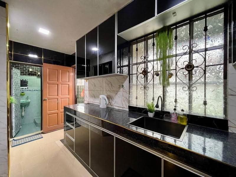1-storey Terraced House for Sale in Taman Megah Ria (Masai) - ALHAFIZ AZIS - Kitchen - PropertyGuru.com.my