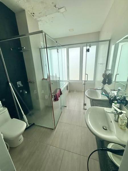 Rumah Banglo untuk Dijual di Seksyen 7 (Shah Alam) - Salawati Busro - Bathroom - PropertyGuru.com.my